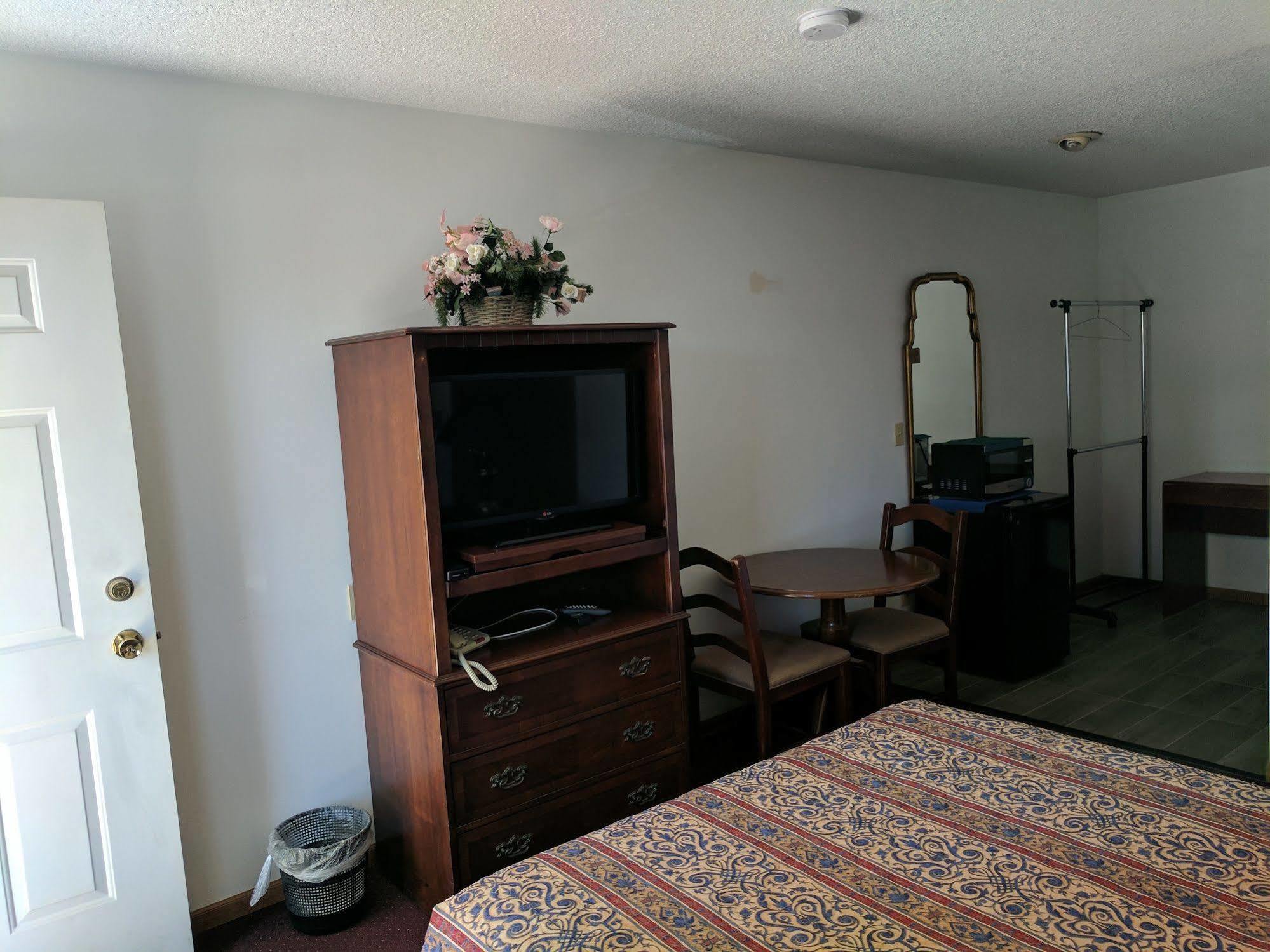 All Seasons Motel Rock Falls Экстерьер фото